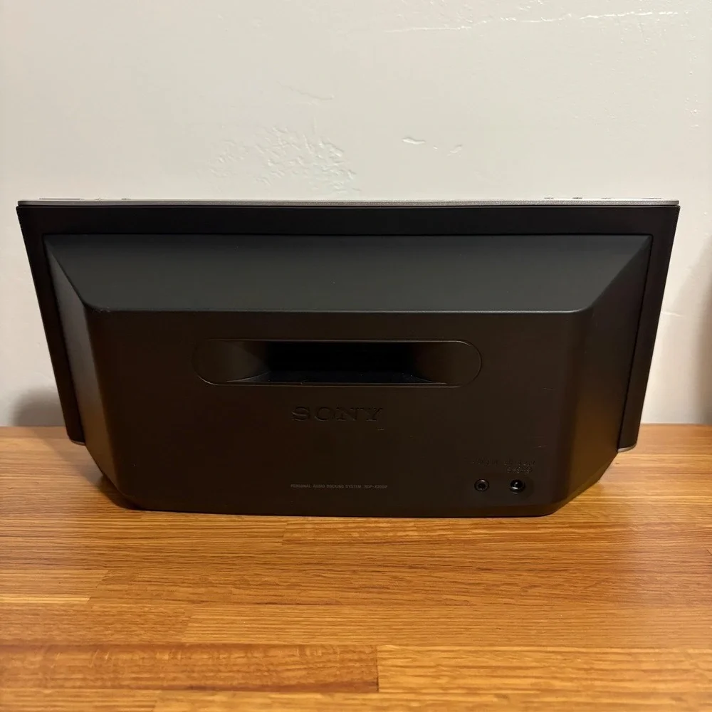 Sony Personal Audio Docking‎ System RDP-X200iP Bluetooth 30-Pin Speaker Black